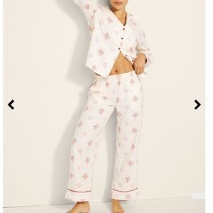 Soma Flannel Super Soft Long Sleeve Collar and High Rise Pants Cozy Pajama Set